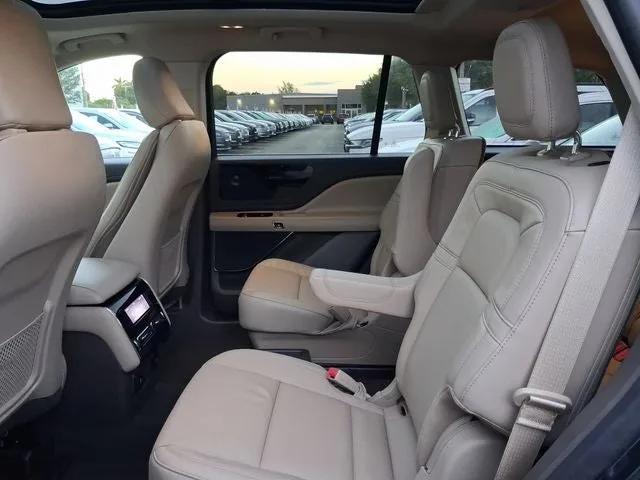2024 Lincoln Aviator Reserve Premium photo 6