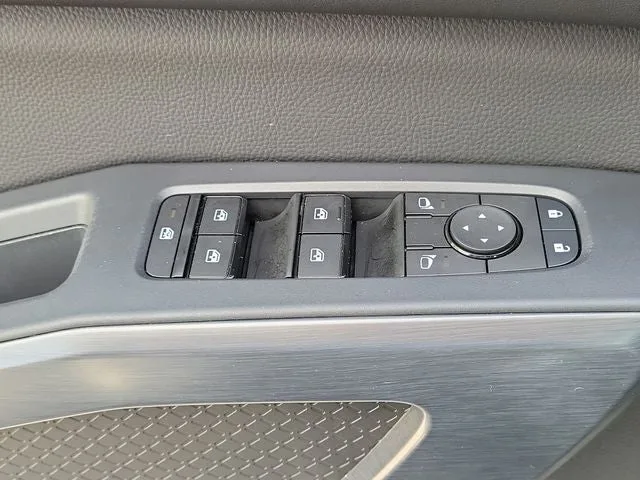 2025 Nissan Pathfinder Rock Creek photo 18