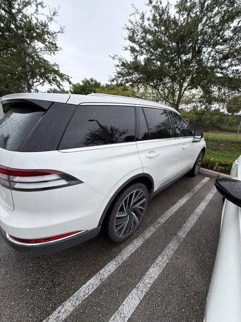 2025 Lincoln Aviator Reserve Premium photo 6