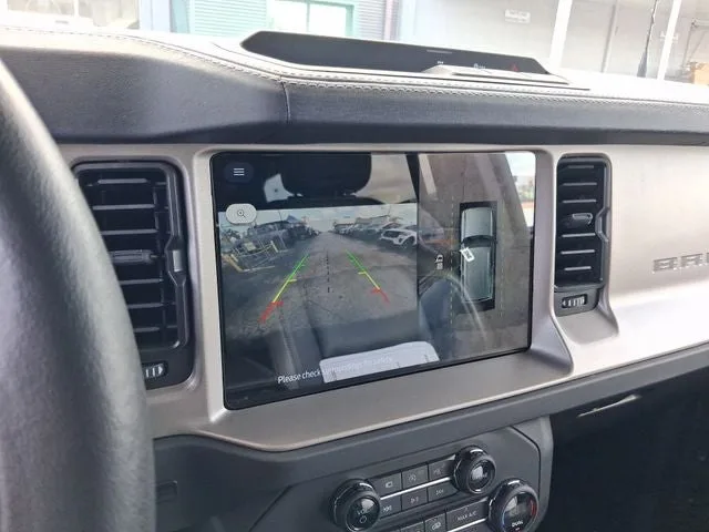 2025 Ford Bronco Outer Banks photo 21