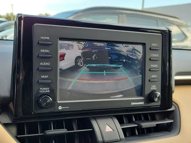 2021 Toyota RAV4 LE photo 24