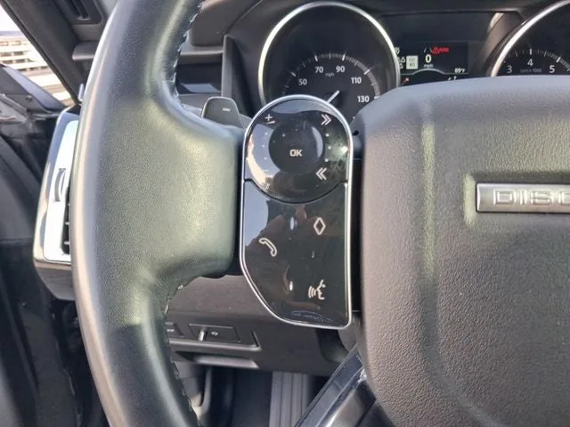 2020 Land Rover Discovery SE photo 16