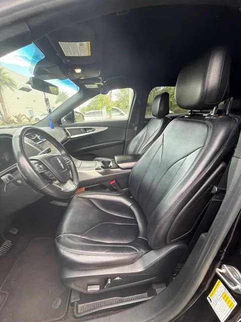 2020 Lincoln Nautilus Standard photo 7