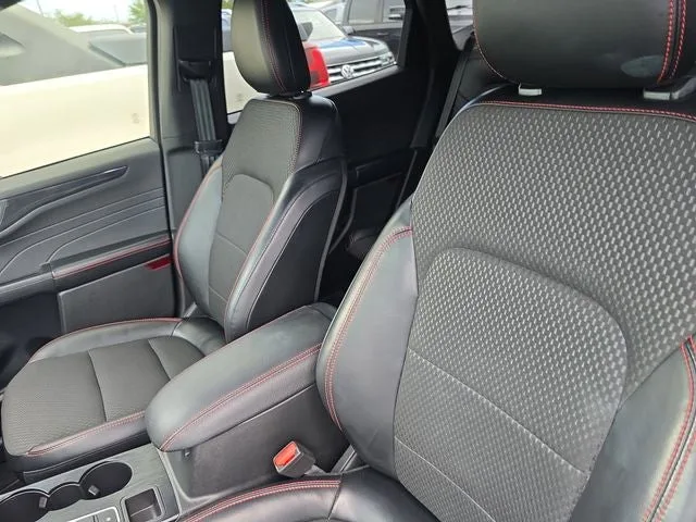 2023 Ford Escape ST-Line Select photo 17