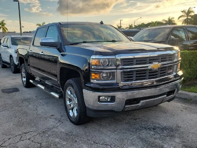 2014 Chevrolet Silverado 1500 LTZ 2LZ photo 2