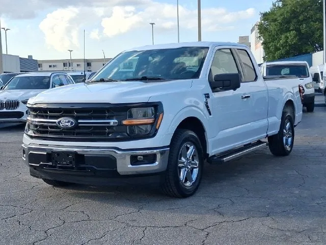 2024 Ford F-150 XLT photo 2
