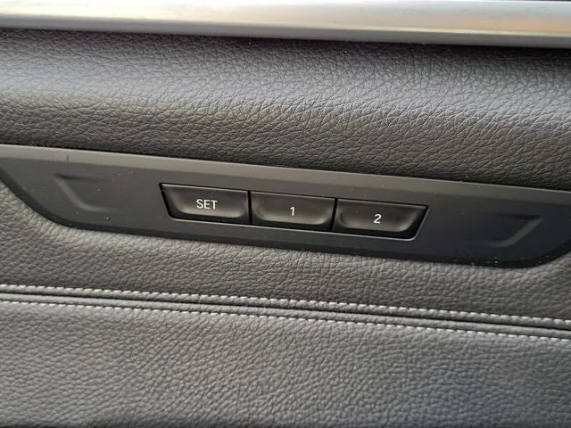 2018 BMW 5 Series 530i xDrive photo 15
