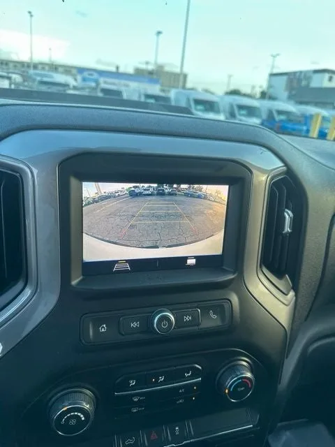 2020 Chevrolet Silverado 1500 Custom photo 21