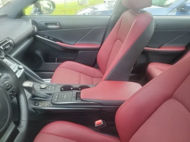 2025 Lexus IS 300 photo 14