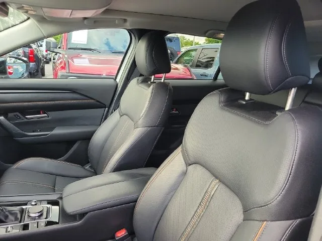 2025 Mazda CX-50 2.5 S Premium Plus Package photo 9