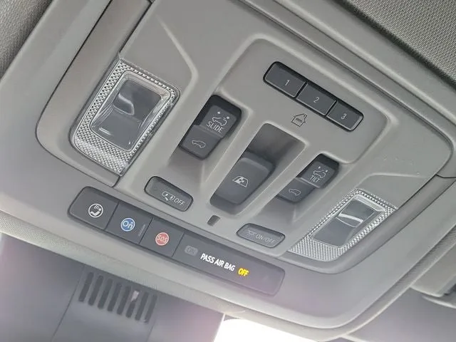 2023 GMC Sierra 1500 SLT photo 29