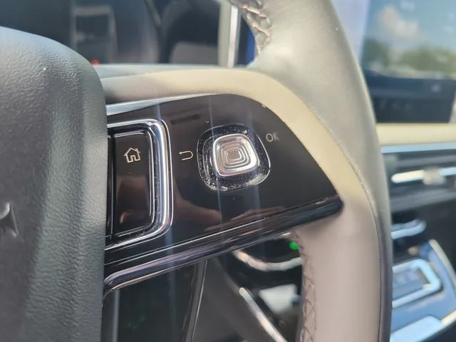 2023 Lincoln Corsair Standard photo 17