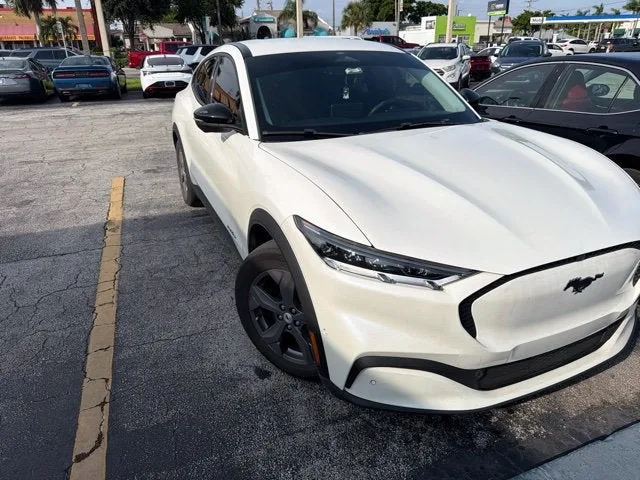 2023 Ford Mustang Mach-E Select photo 3