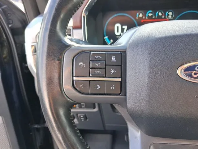 2022 Ford F-150 Lariat photo 18
