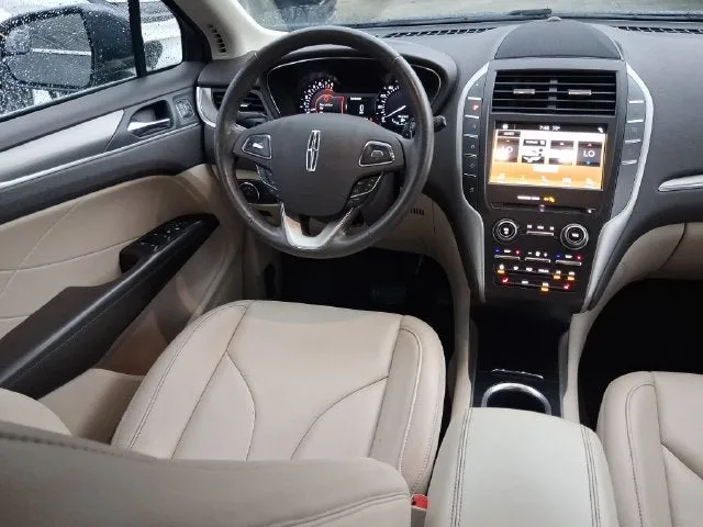 2019 Lincoln MKC Standard photo 8