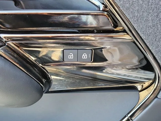2025 Land Rover Range Rover Sport Dynamic SE photo 16