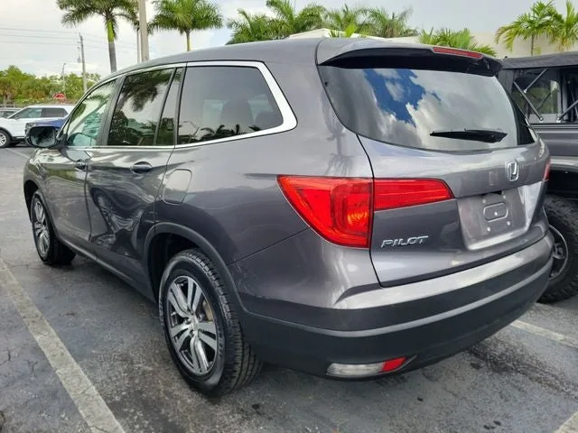 2017 Honda Pilot EX-L photo 4