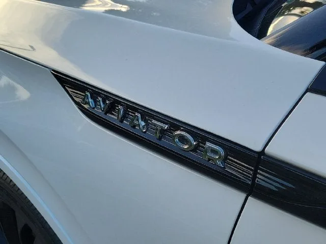 2025 Lincoln Aviator Reserve Premium photo 9
