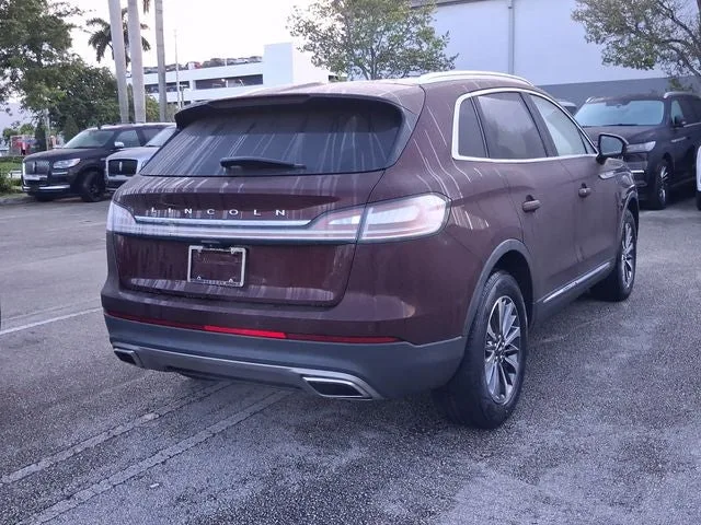 2023 Lincoln Nautilus Standard photo 3
