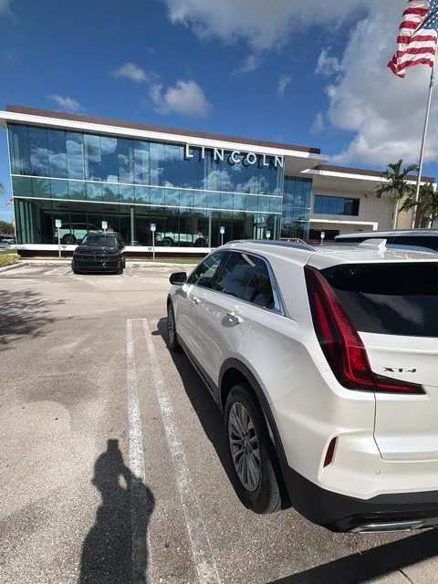 2024 Cadillac XT4 Premium Luxury photo 7