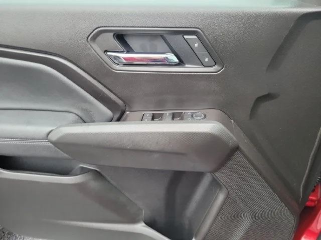 2025 Chevrolet Colorado LT photo 15