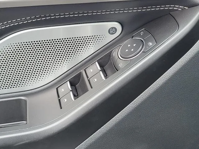 2020 Ford Explorer ST photo 18