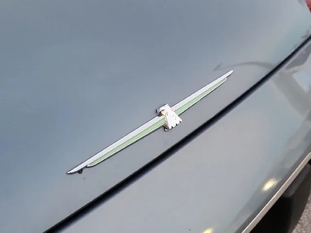 2005 Ford Thunderbird Base photo 5