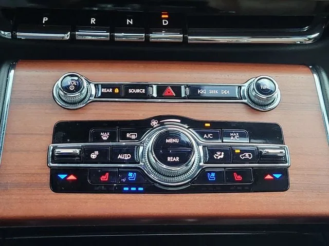 2023 Lincoln Aviator Reserve Premium photo 29