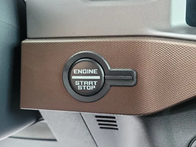 2023 Ford Bronco Outer Banks photo 23