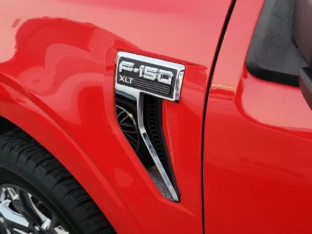 2021 Ford F-150 XLT photo 8
