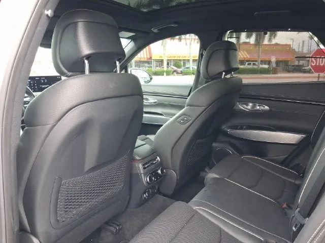 2024 Genesis GV70 2.5T photo 5