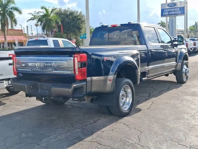 2023 Ford F-450SD King Ranch DRW photo 4