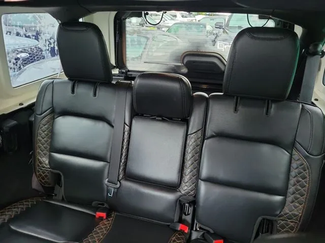 2022 Jeep Wrangler Unlimited Sahara High Altitude photo 13