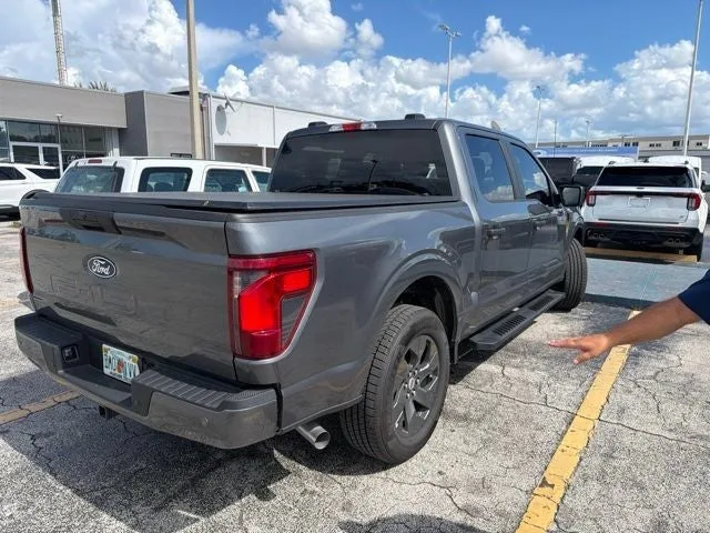 2025 Ford F-150 STX photo 4