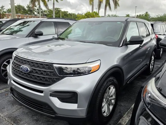 2021 Ford Explorer Base photo 14