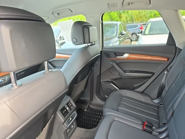 2022 Audi Q5 45 S line Premium quattro photo 15