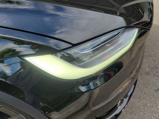 2022 Tesla Model X Plaid photo 4