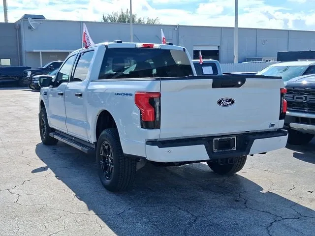 2025 Ford F-150 Lightning XLT photo 3