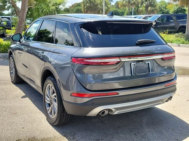 2025 Lincoln Corsair Premiere photo 4
