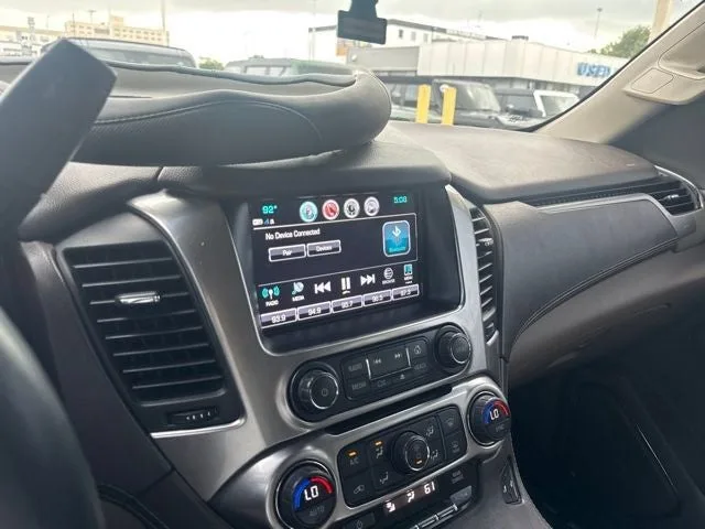 2018 Chevrolet Suburban LT photo 10