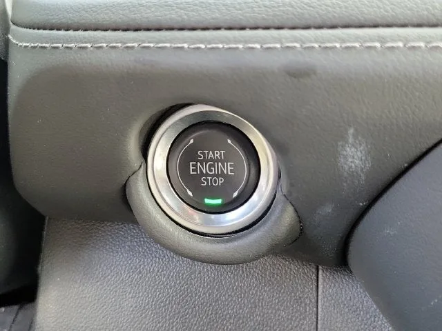 2025 Chevrolet Suburban LT photo 23