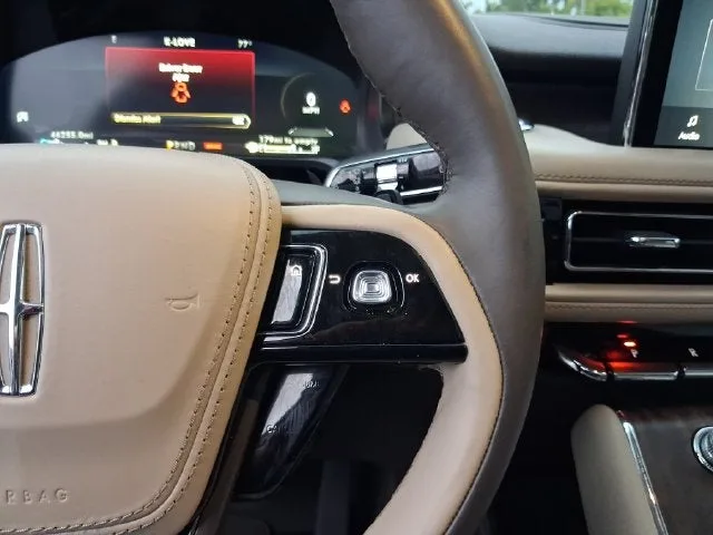 2023 Lincoln Aviator Reserve Premium photo 18