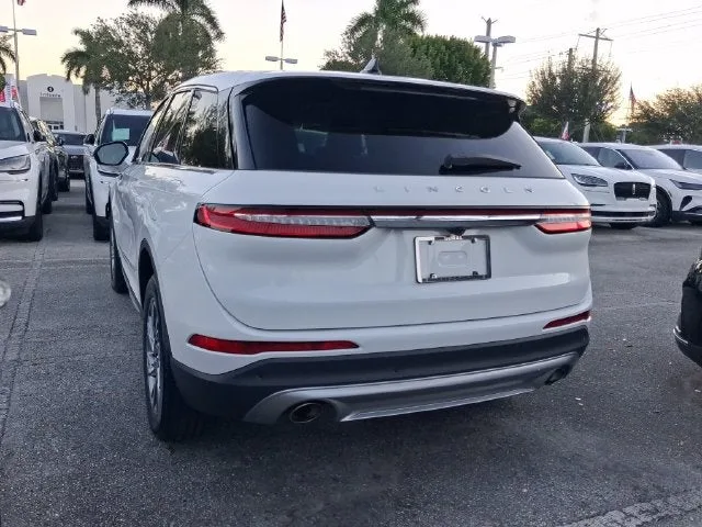 2024 Lincoln Corsair Premiere photo 3