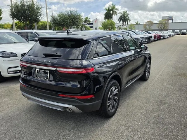2024 Lincoln Corsair Premiere photo 6