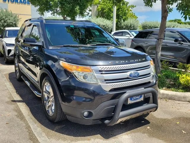 2011 Ford Explorer XLT photo 3