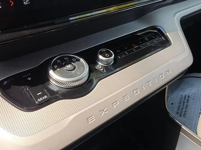 2025 Ford Expedition Max Active photo 22