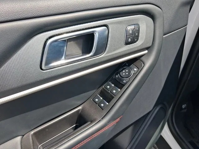 2026 Ford Explorer ST photo 14