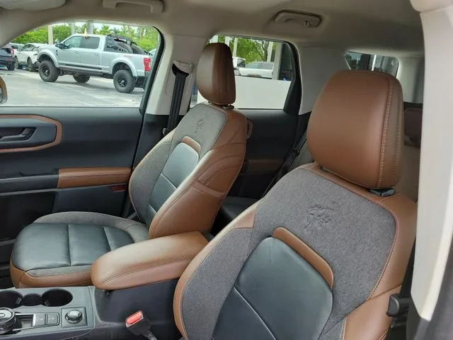 2023 Ford Bronco Sport Outer Banks photo 9