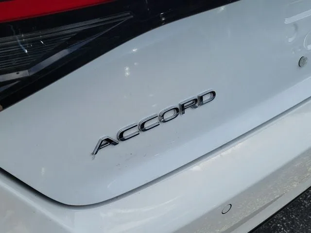 2023 Honda Accord Hybrid EX-L photo 5