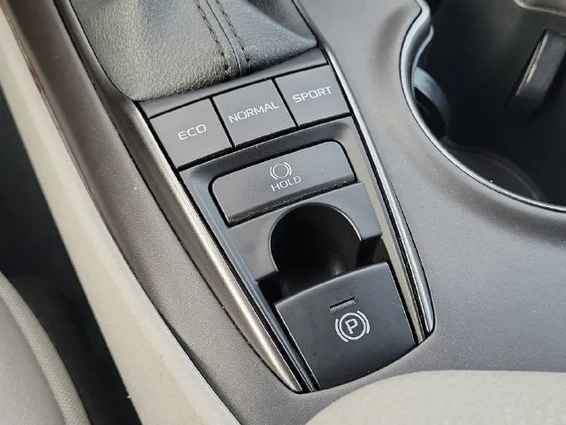 2022 Toyota Camry XSE photo 28